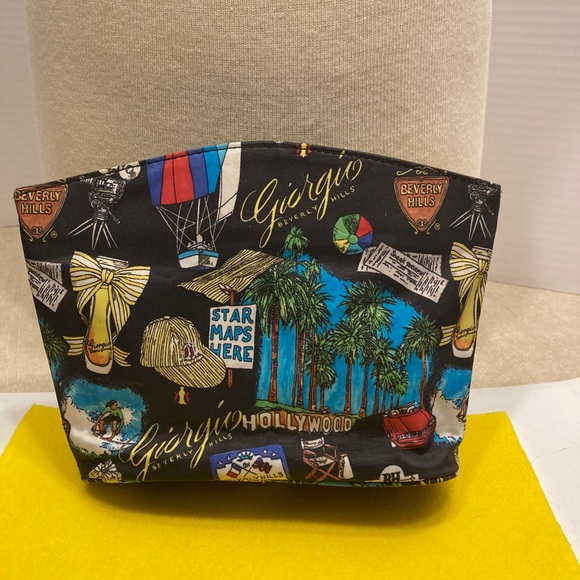 Nicole Miller for Giorgio Beverly Hills Cosmetics - Picture 2 of 4